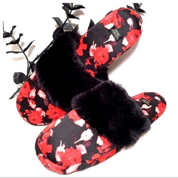 NWT Victoria’s Secret Slippers  - Picture 1 of 7